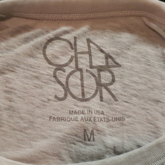 CHASER Lipstick Kisses Muscle Tee - Picture 3 of 3